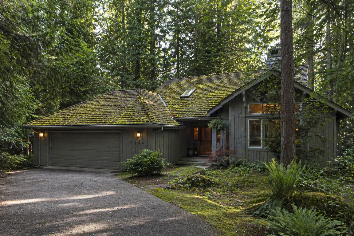 What Clogged Gutters Are Doing to Your Roof